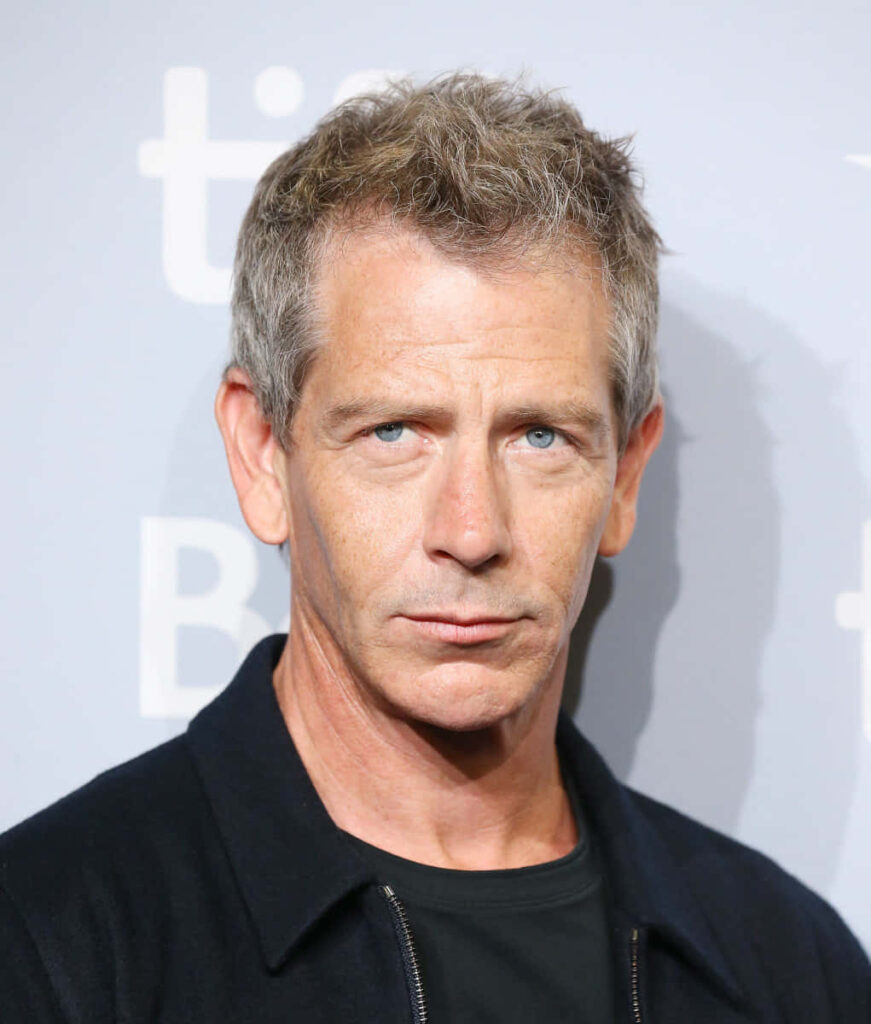 Ben Mendelsohn intense gaze sharp stylish event portrait neutral background wallpaper quality