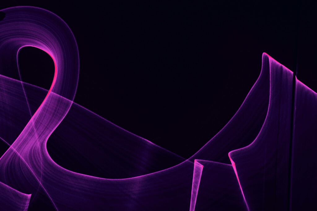 Vibrant Violets: A Mesmerizing Abstract Composition in Black and Purple Wallpaper