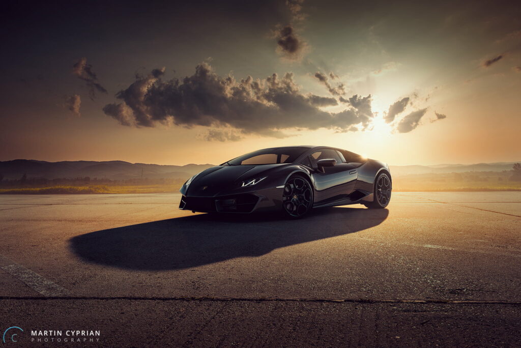 2018 Black Lamborghini Huracan: Roaring Beast in HD Wallpaper