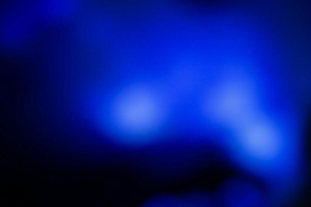 Abstract Blue Gradient Blur - Mesmerizing 5K Wallpaper