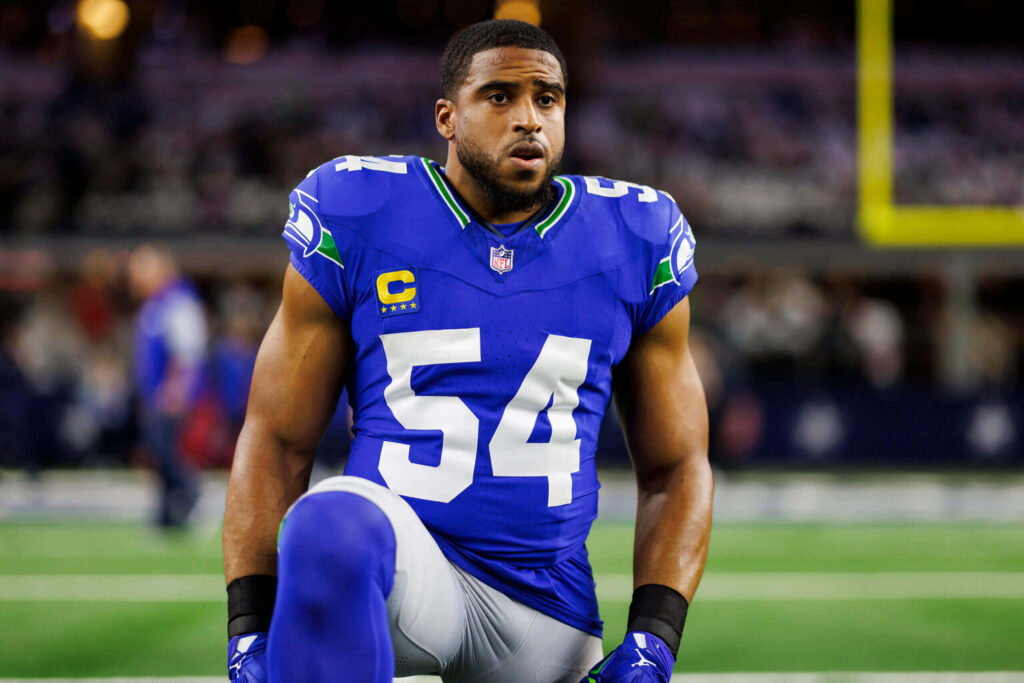 Bobby Wagner Seattle Seahawks linebacker number 54 focused intensely on the field wallpaper