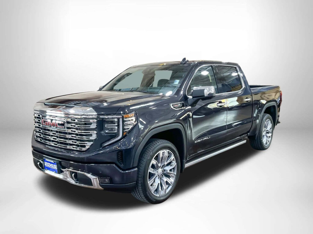 Bold GMC Sierra Truck Wallpaper: Rugged & Sophisticated Design