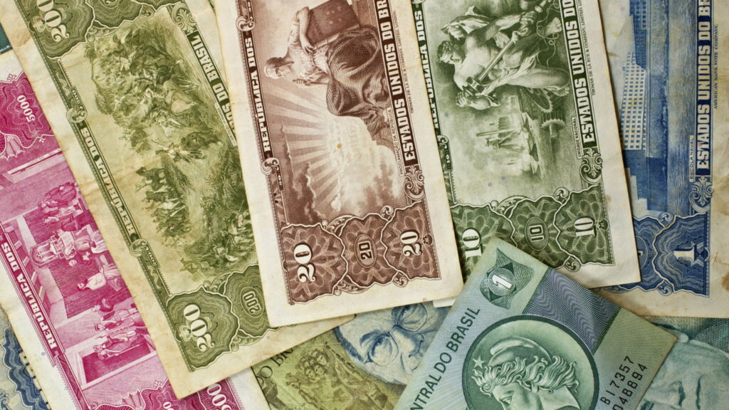 Brazilian Currencies: Vibrant Money in QHD Background Wallpaper