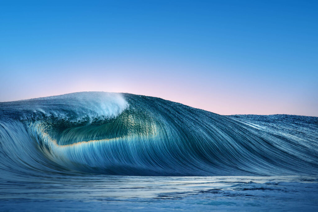 Seaside Serenity: The Huawei Matebook X Ocean Waves Wallpaper