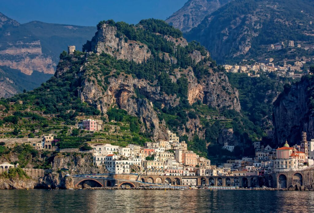 Stunning Amalfi Wallpaper: Breathtaking Views & Charming Cliffs