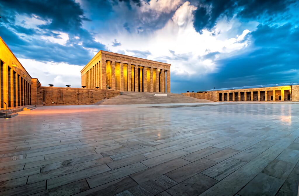 Breathtaking Anıtkabir Wallpaper: Atatürk's Mausoleum in Ankara