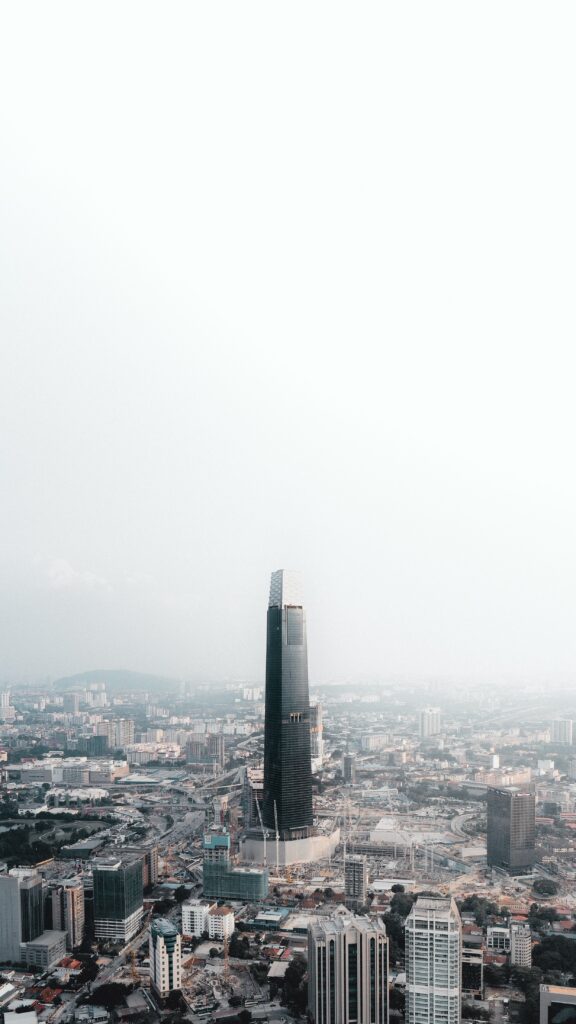 Stunning Cityscape Wallpaper with Modern Skyscraper and Urban Vibe