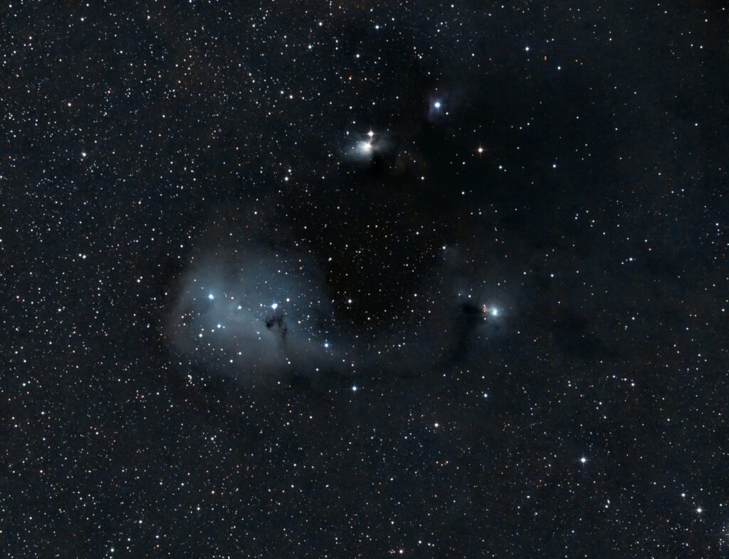 Breathtaking Dreyer's Nebula Wallpaper: Serene Cosmic Scene