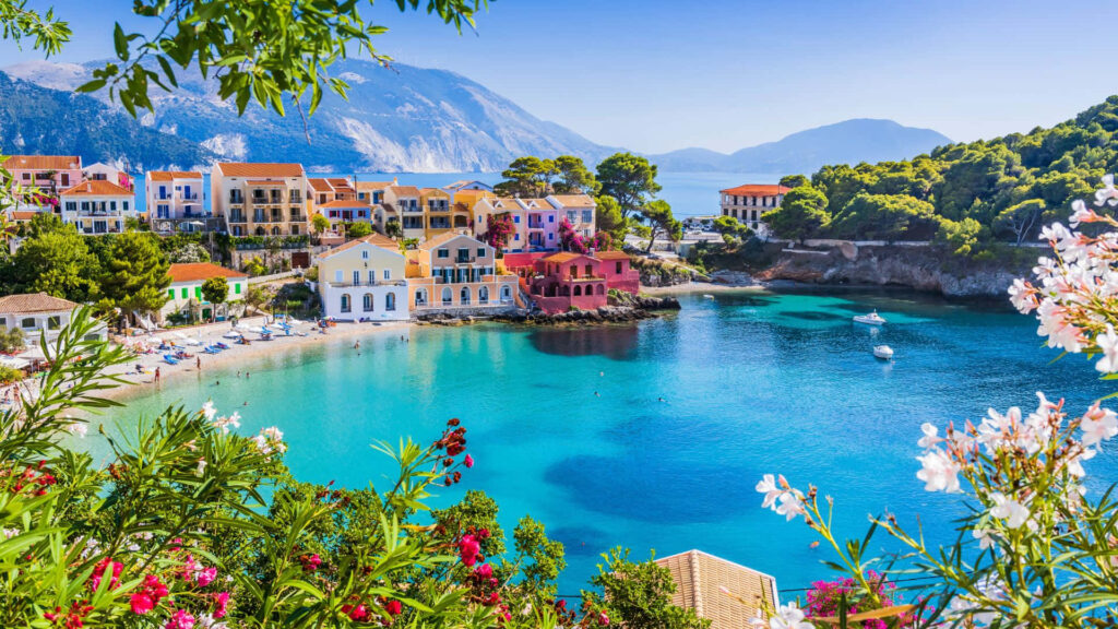 Greece Coastal Village Wallpaper: Turquoise Waters & Vibrant Houses