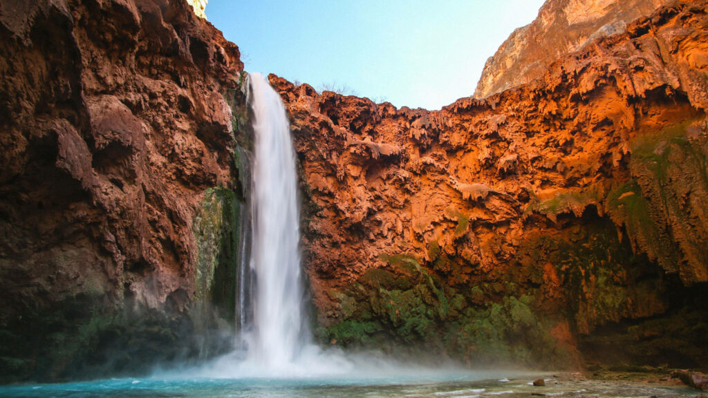 Breathtaking Havasu Falls Wallpaper: Turquoise Waters & Red Rocks