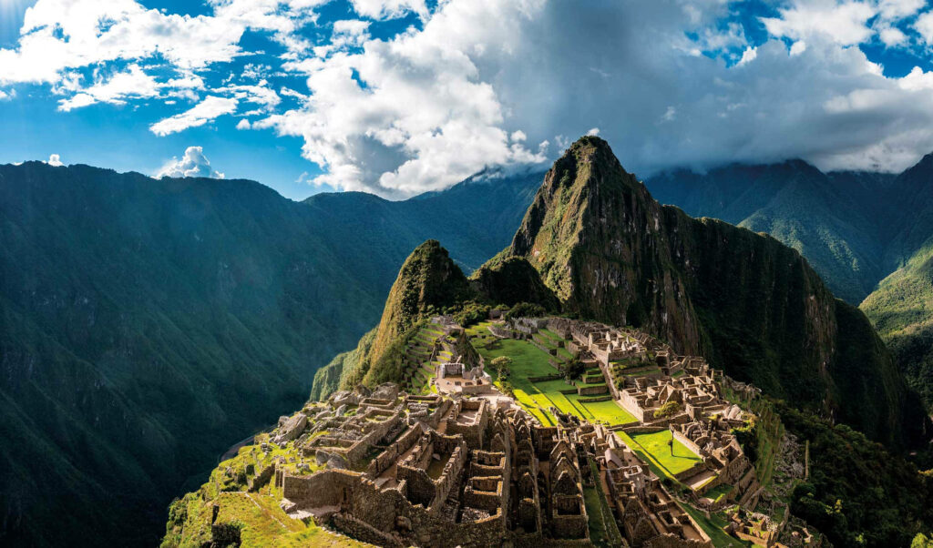 Breathtaking Machu Picchu Wallpaper: Iconic Andes Landscape Background