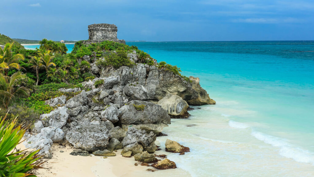 Breathtaking Sunset Beach Wallpaper: Mexican Paradise with Turquoise Waters