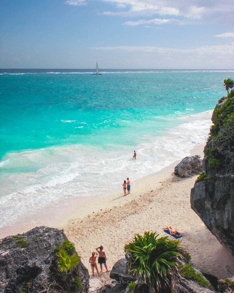Stunning Mexican Beach Sunset Wallpaper: Turquoise Waters & Cliffs