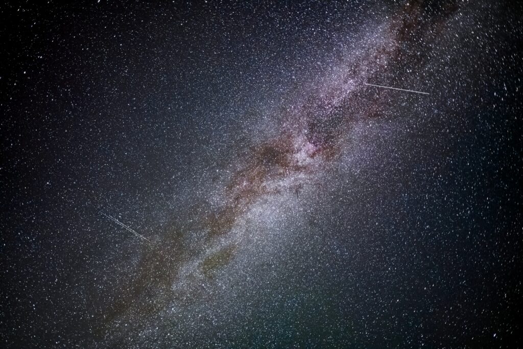 Breathtaking Milky Way Galaxy Wallpaper: Stunning Starry Background