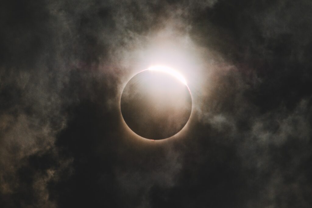 Breathtaking Solar Eclipse Wallpaper: Moon & Sun Alignment
