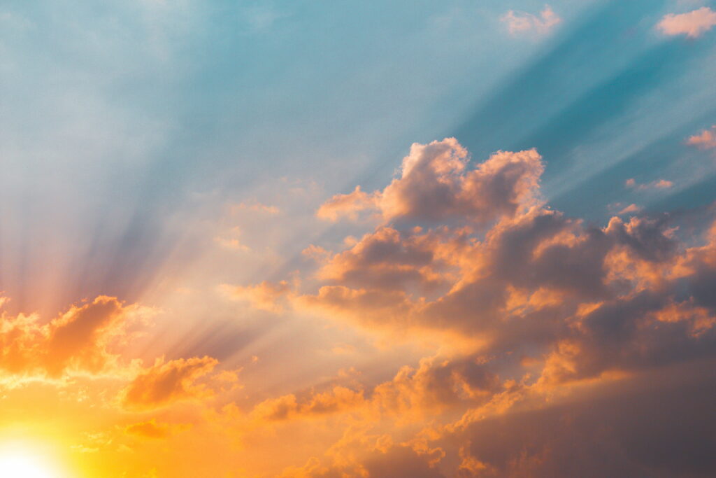 Serene Sunset Clouds HD Wallpaper - Radiant Warm Hues Background