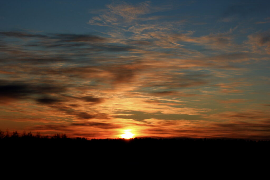 Vibrant Sunset HD Wallpaper: Serene Orange and Gold Sky Background