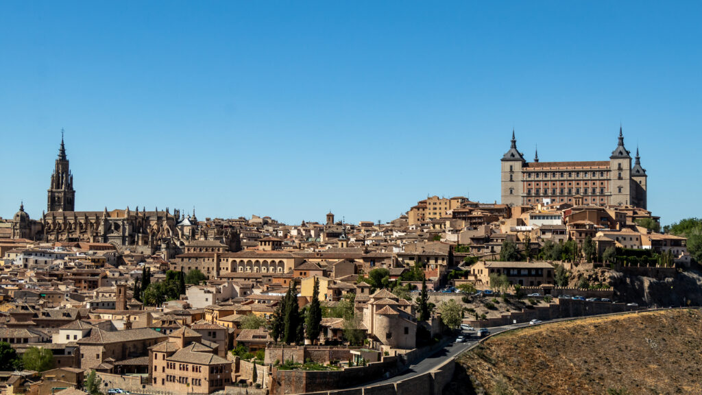 Breathtaking Toledo Spain Wallpaper: Iconic Medieval Architecture View