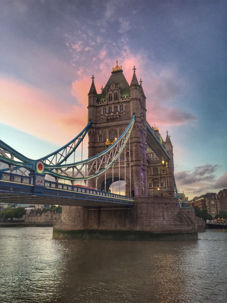 Stunning Tower Bridge Sunset: Golden Hour Wallpaper Background