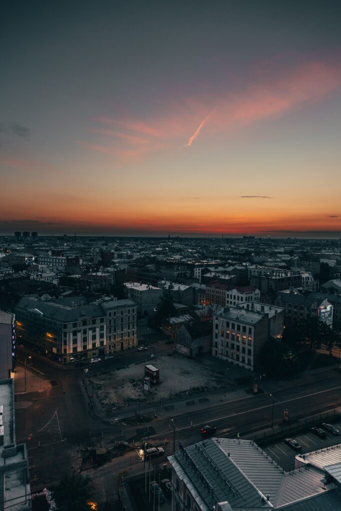 Twilight Cityscape Wallpaper: Serene Sunset Urban Architecture