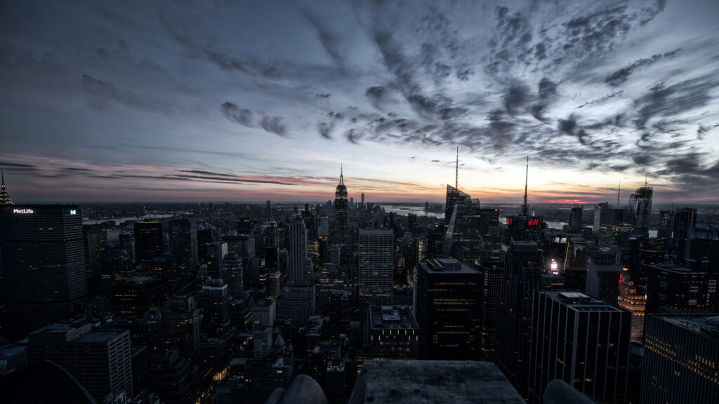Twilight NYC Skyline: Stunning Wallpaper of Iconic Skyscrapers