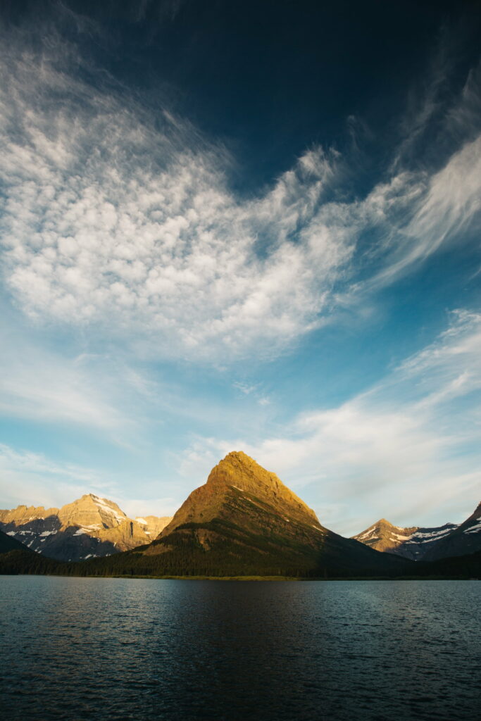 Majestic Mountain Landscape HD Wallpaper - Tranquil Nature Background