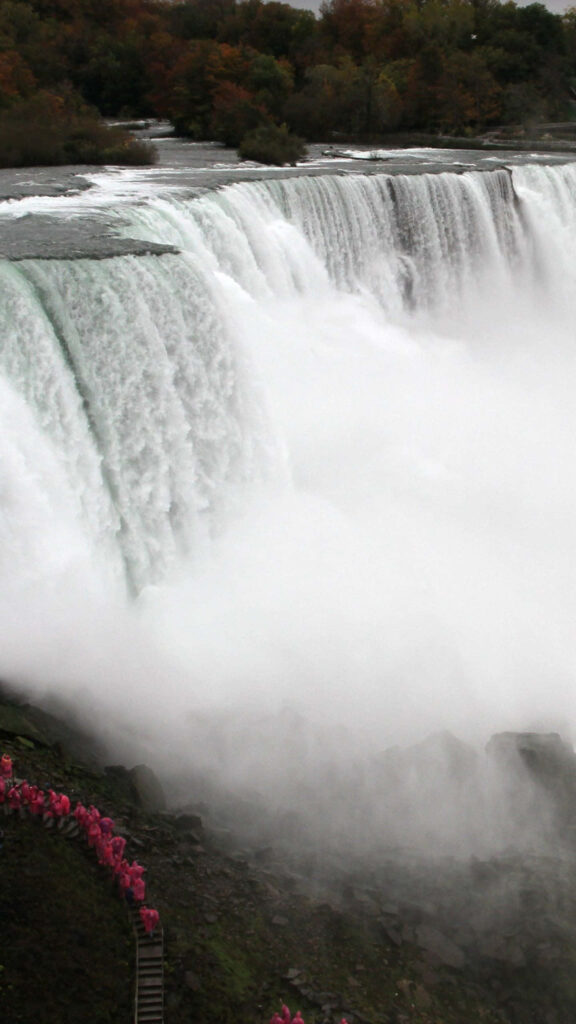 Stunning Waterfall iPhone Wallpaper: Lush Greenery & Dreamy Mist