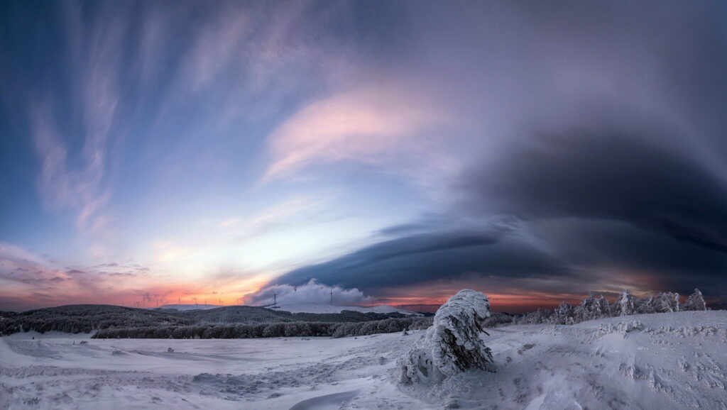 Breathtaking Winter Landscape HD Wallpaper: Snowy Serenity