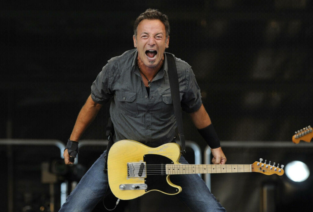 Bruce Springsteen live electric guitar Hyde Park rock concert dynamic stage outdoor festival Wallpaper