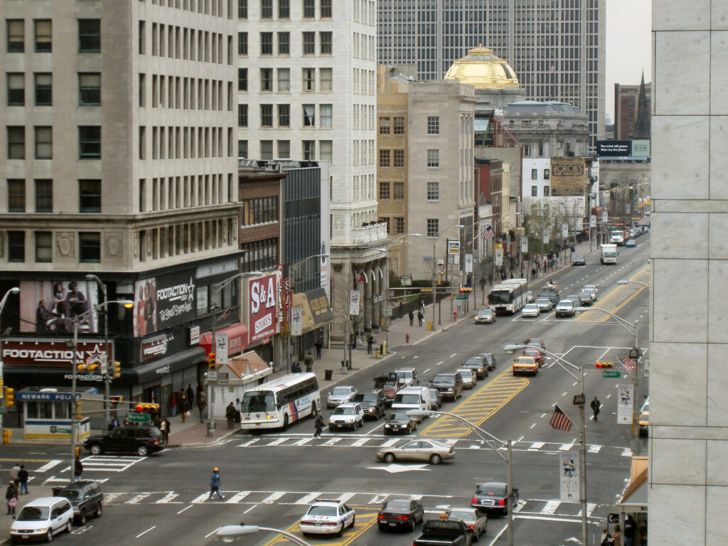 Newark Urban Street Scene: Historic & Modern Architecture Wallpaper