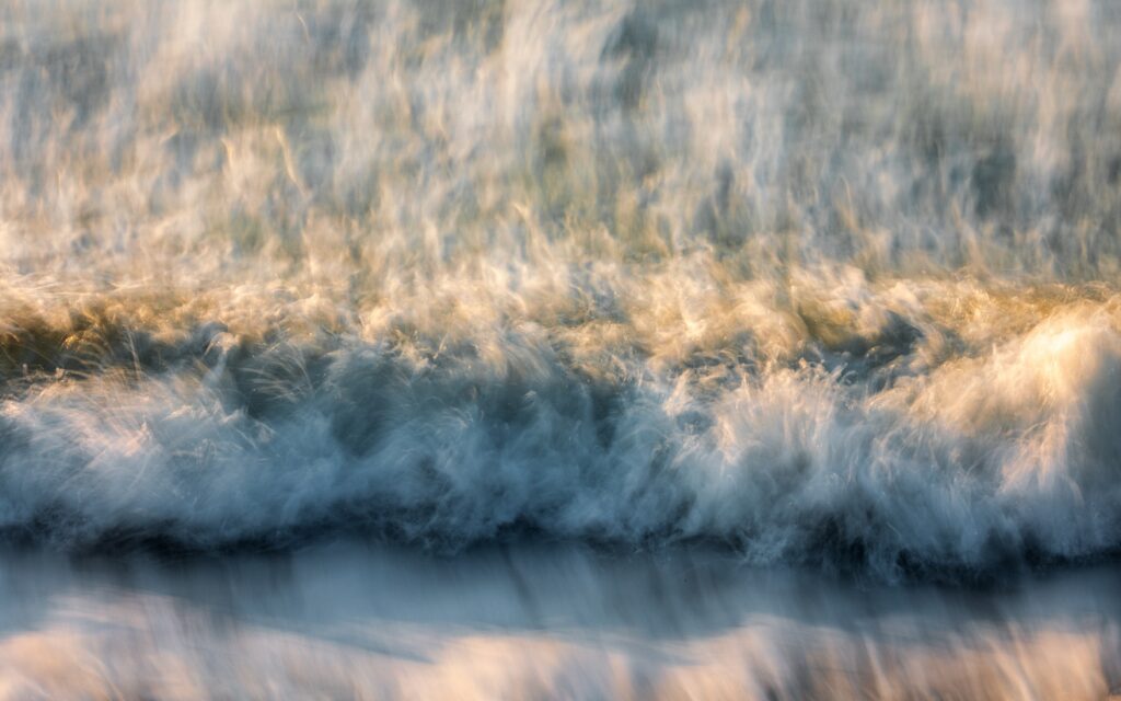 Calming Abstract Ocean Waves Wallpaper - High-Resolution Background