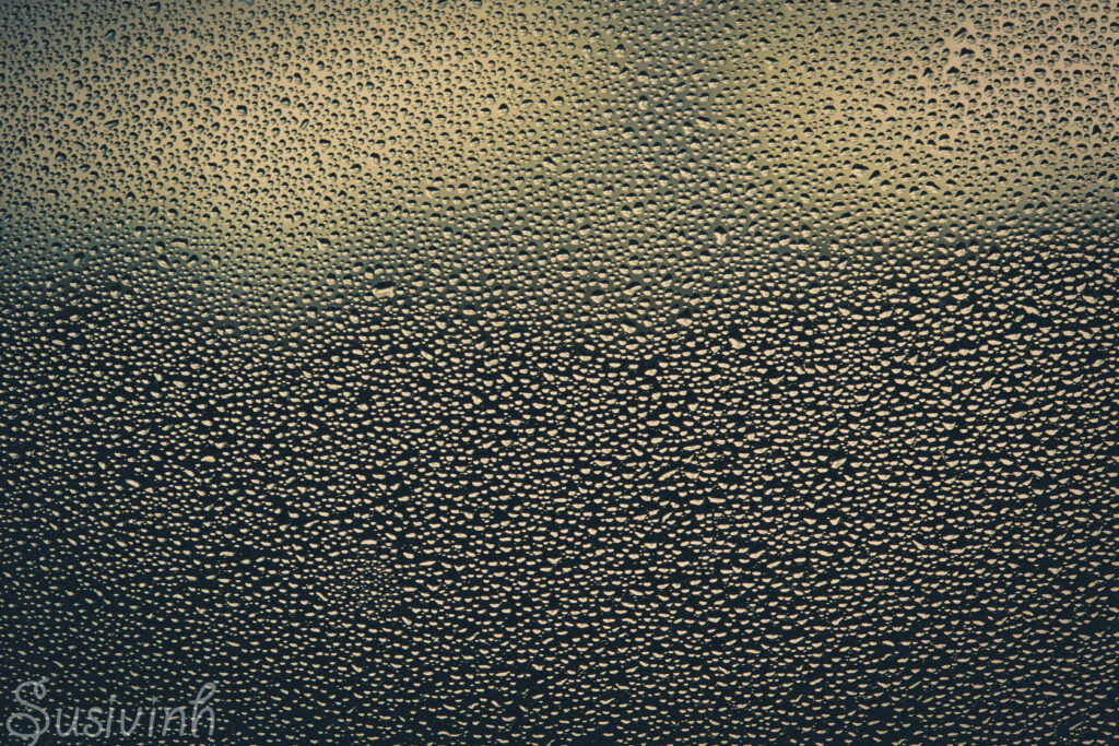 Relaxing Macro Rain Droplets Wallpaper - Textured Glass Background
