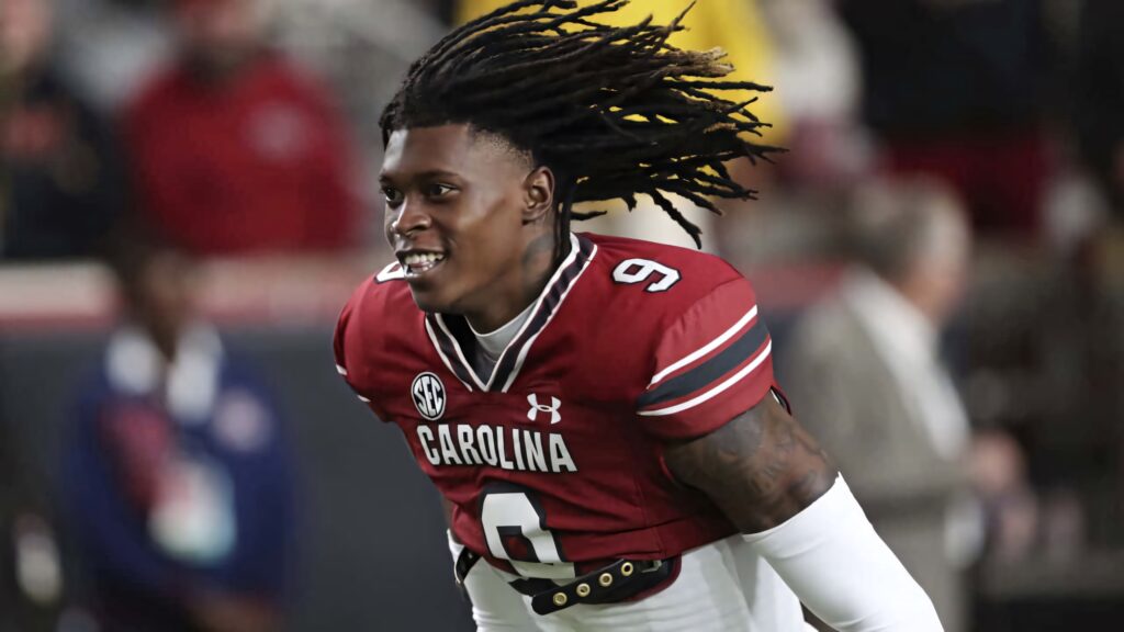 Cam Smith South Carolina Gamecocks football player in action dynamic vibrant wallpaper background