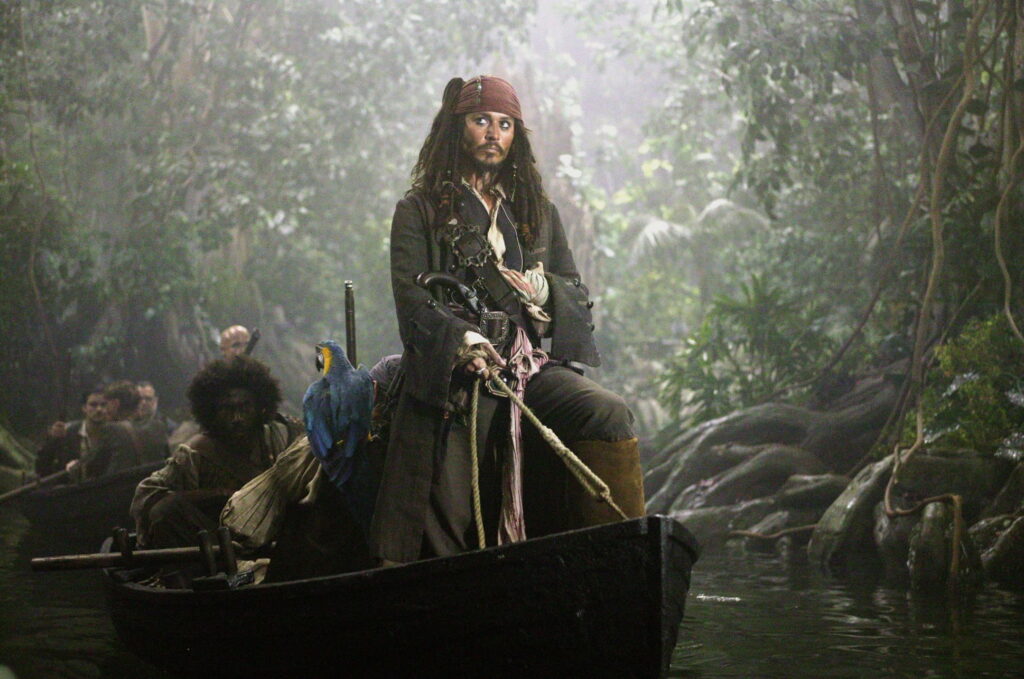 Johnny Depp as Captain Jack Sparrow: Caribbean Pirate King - HD Wallpaper Background