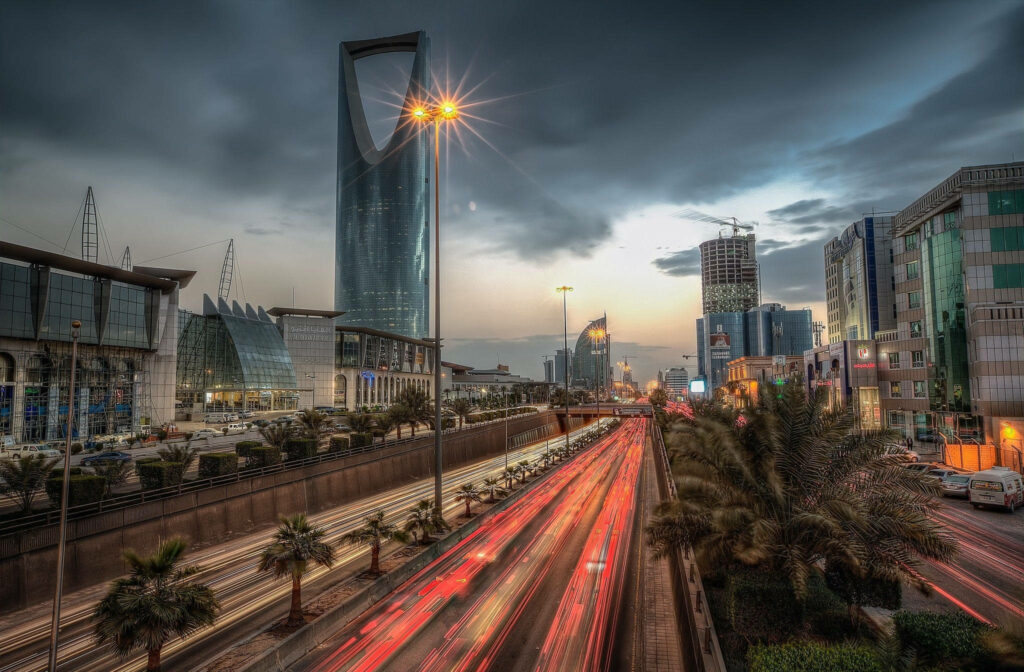 The Majestic Center Point Tower: An Enchanting Snapshot from Riyadh's Bustling Cityscape Wallpaper