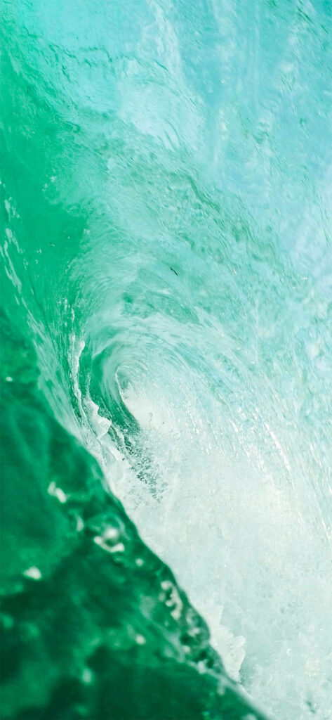 Epic Ocean Adventure: Captured on iPhone 2021 - Mesmerizing Rolling Wave close-up Wallpaper