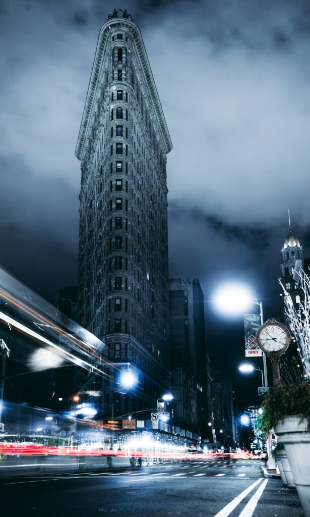 Vibrant Night Cityscape Wallpaper: Striking Architecture & Dynamic Lights