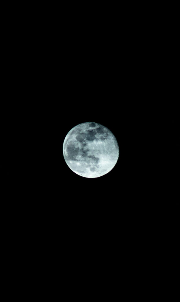 Luminous Night: Captivating HD Full Moon Sky - Ideal Phone Wallpaper