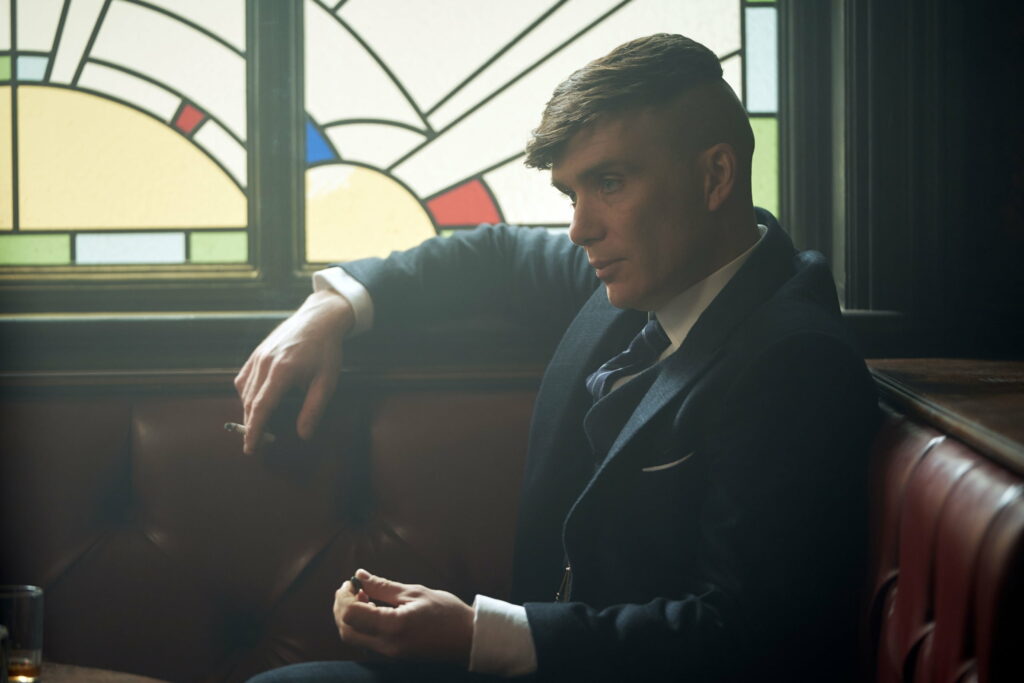 Peaky Blinders: Embracing the Gritty Charm of Thomas Shelby in Stunning QHD Wallpaper