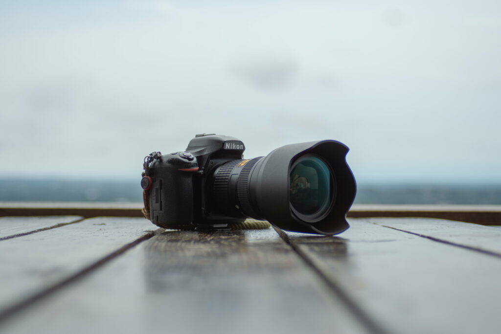 Dark Beauty: Capturing Life's Details through Nikon DSLR's Lens Wallpaper