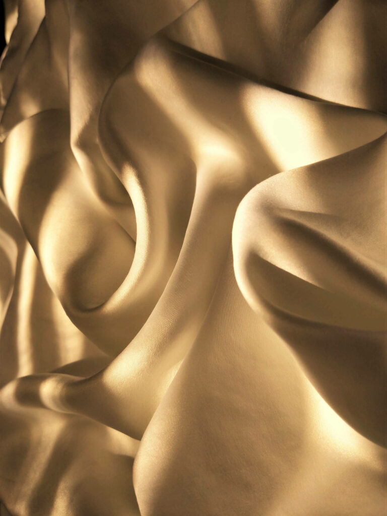 Gently Sun-Kissed Earthy Silk Texture Accompanied by Subtle Folds Wallpaper