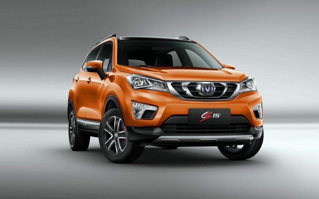 Changan CS75 Wallpaper: Sleek Orange SUV Design & Modern Aesthetics