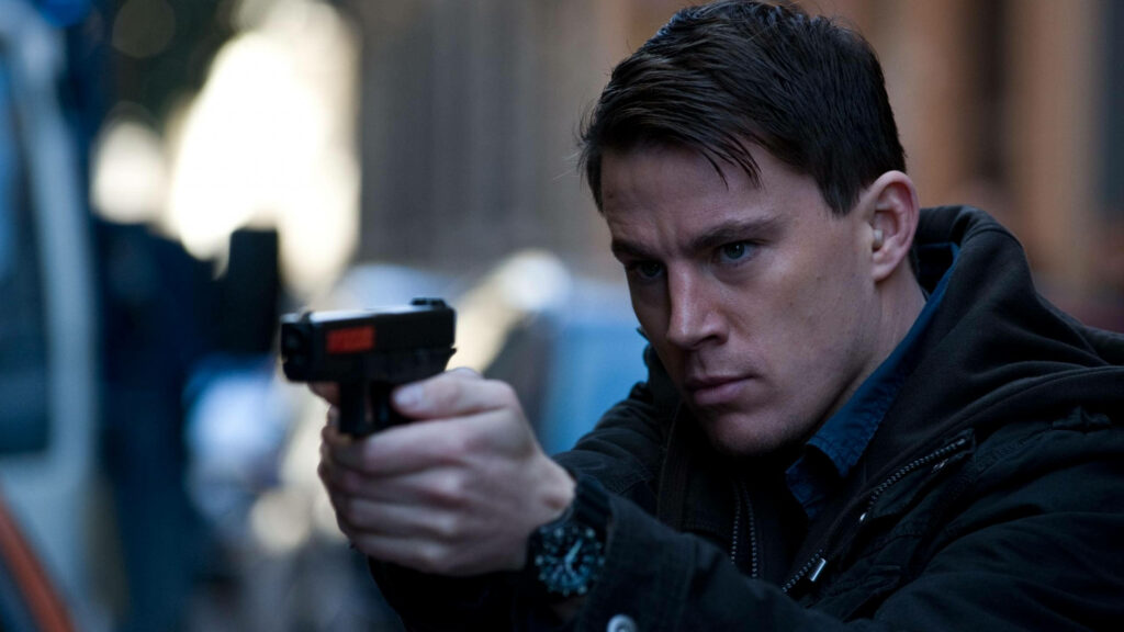 Channing Tatum intense focused aiming handgun dramatic Haywire movie scene wallpaper background