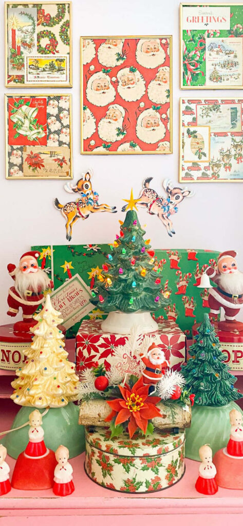 Vintage 1950s Christmas Wallpaper: Retro Holiday Charm & Decor
