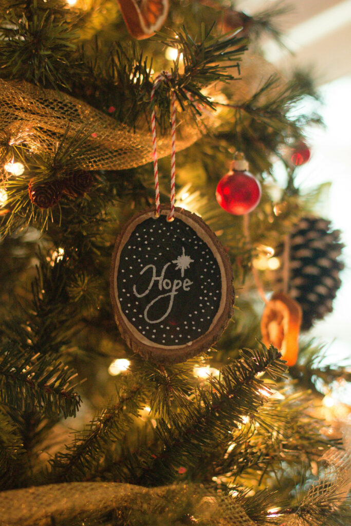 Charming Christmas Wallpaper: Warm Tree & Joyful Holiday Vibes