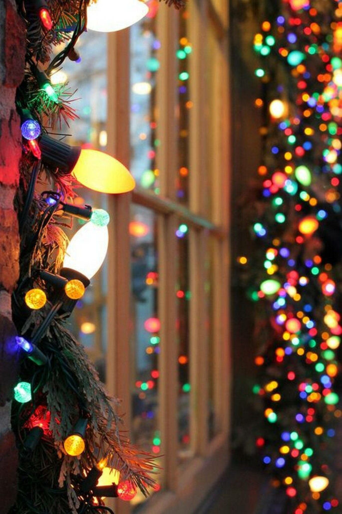 Festive Christmas Wallpaper: Rustic Frame & Colorful String Lights