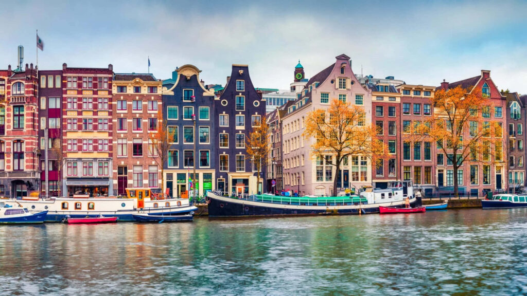 Charming Netherlands Canals Wallpaper: Colorful Dutch Architecture