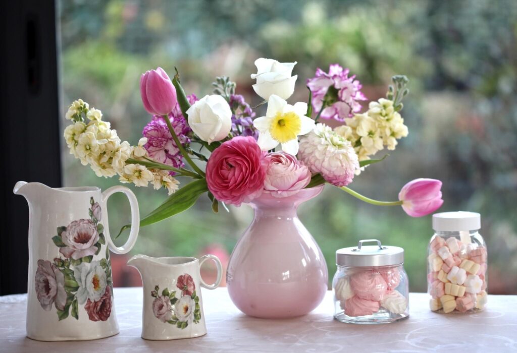 Charming Floral Wallpaper: Pink Roses & Peonies in Elegant Setting