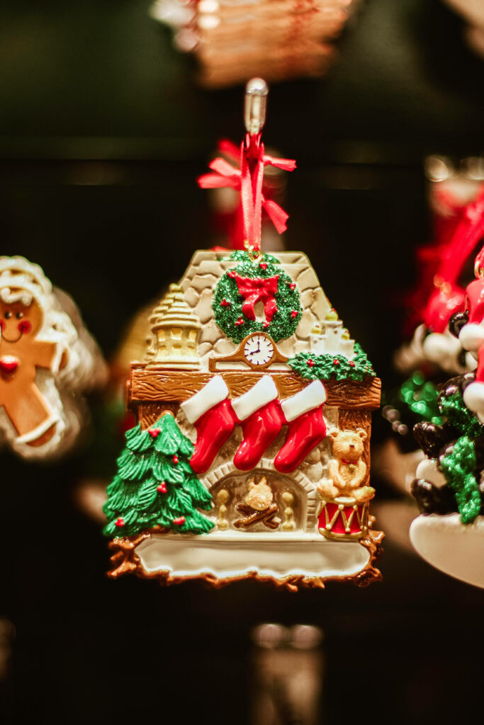 Charming Gingerbread House Christmas Tree Wallpaper for Holiday Cheer