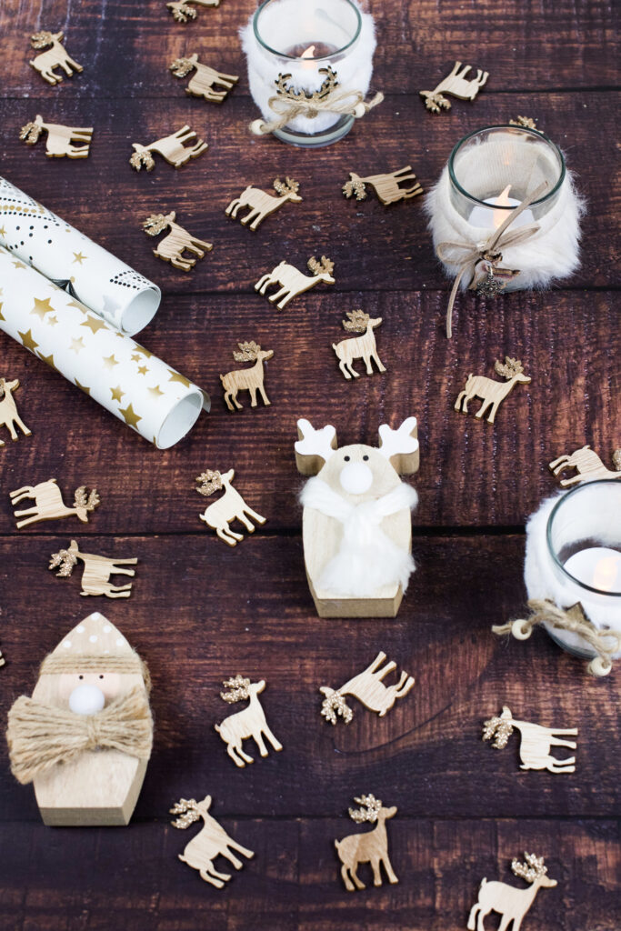 Rustic Christmas Wallpaper: Cozy Wooden Table & Deer Decor